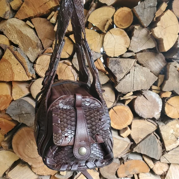 Chloe Textured Brown Shoulder Bag with Gold Accents - Picture 5 of 15